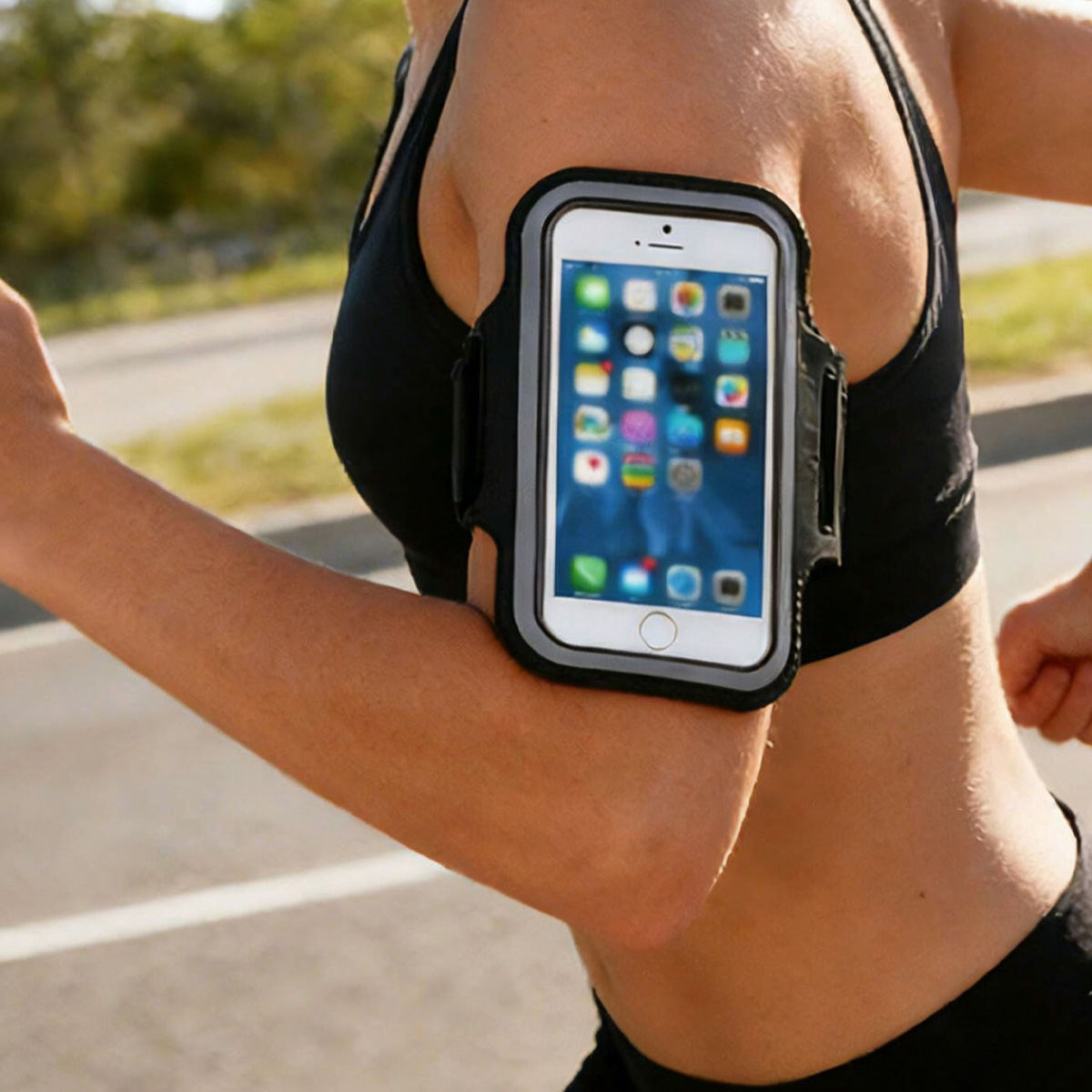 Running Gear Essentials - حامل هاتف محمول وحقيبة واقية للجري،