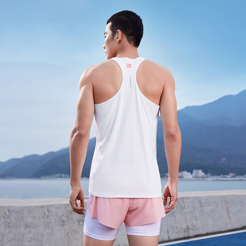 سترة رياضية بدون أكمام للرجال  - مراجعة Running Gear Vest وسعره
