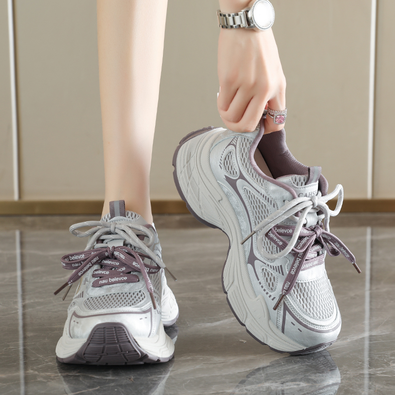 أحذية نسائية جديدة عصرية لعام  - مراجعة Running Gear Shoes وسعره