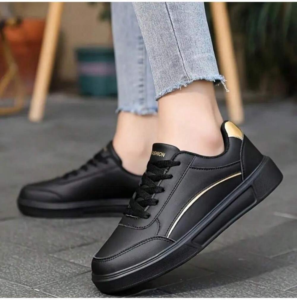 أحذية رياضية نسائية بيضاء كاجو - مراجعة Running Gear Shoes وسعره