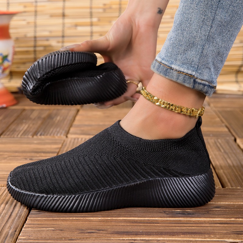 أحذية رياضية نسائية مريحة وعصر - مراجعة Running Gear Shoes وسعره